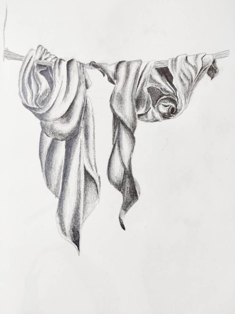 Dessin de deux drapés pendant depuis une barre