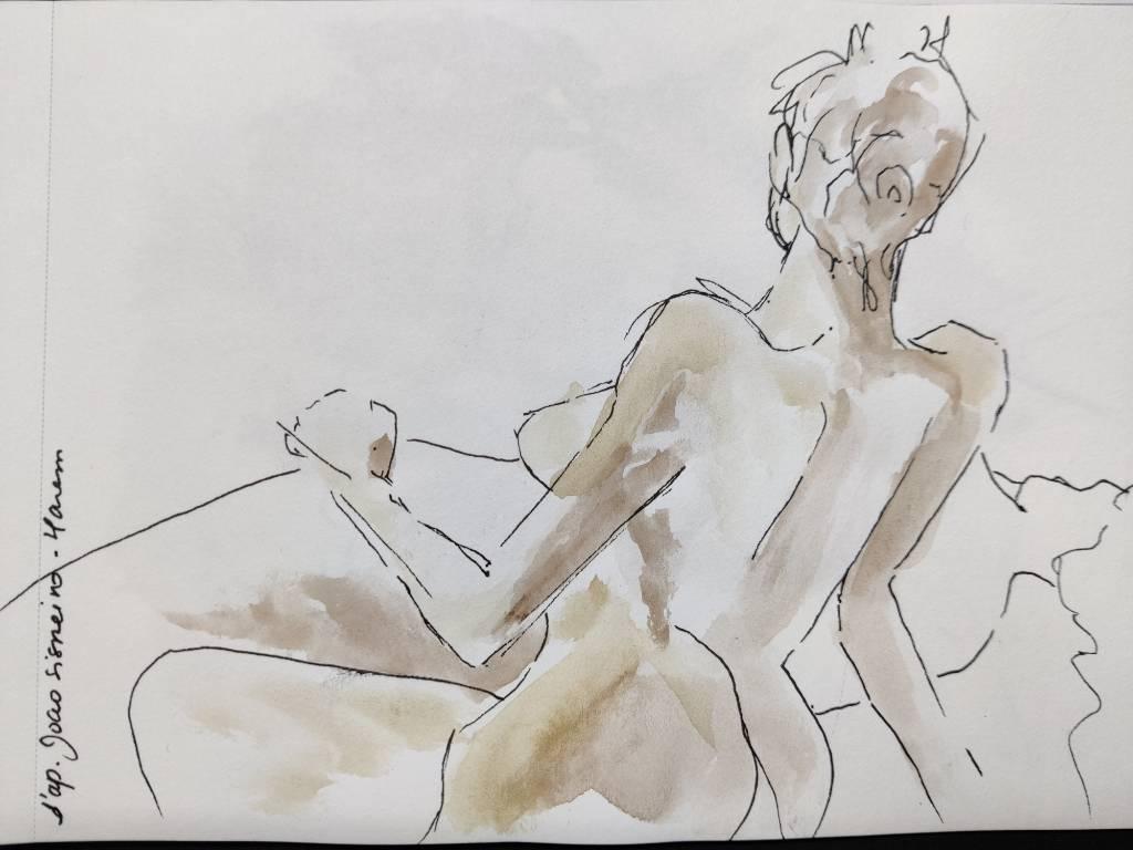 Croquis au stylo feutre fin noir et touches d'aquarelle d'une femme nue de dos dont la main est posé sur un autre corps qu'on devine à peine