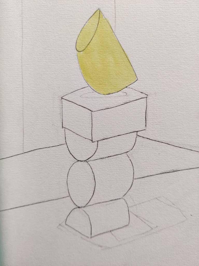 Croquis au stylo fin et à l'aquarelle reprenant un socle sur lequel est posé une figure stylisée d'un oisillon (si, si, mais c'est très épuré)