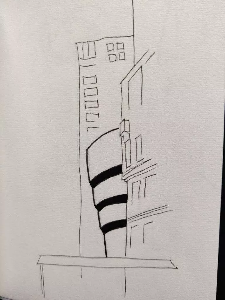 Croquis au feutre fin noir où un immeuble à la silhouette particulièrement reconnaissable – le musée Guggenheim de New York – surgit de profil entre plusieurs immeubles