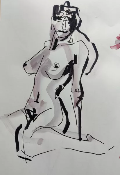 Femme assise aux feutres et aquarelle – Clémence