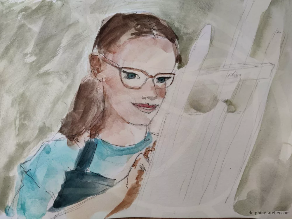 Dessin à l'aquarelle et au feutre fin noir d'une jeune fille en train de peindre – avec les doigts !