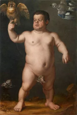 Portrait d'un homme nain nu tenant un hibou sur une main, un oiseau sur le sexe et un autre oiseau en train de voler