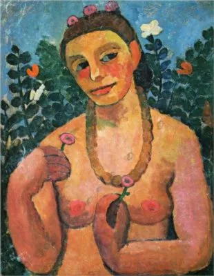 Portrait d'une femme nue en buste avec des fleurs à la main, dans les cheveux et dans la végétation en arrière plan