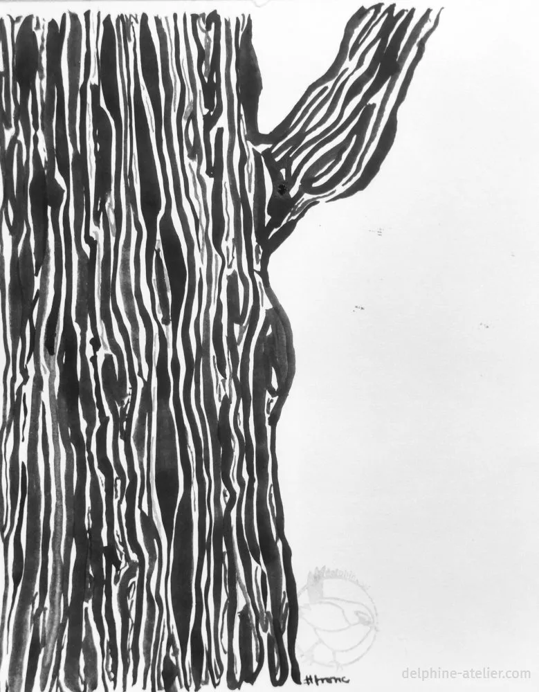 Un gros plan sur un tronc avec un départ de branche dessiné avec des traits verticaux plus ou moins épais